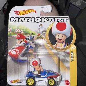 Hot Wheels MarioKart - Toad - Sneaker - NIB - Picture 1 of 2