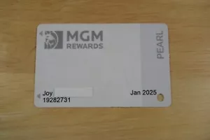 Tarjeta tragamonedas para jugador de casino MGM Rewards PEARL (Alegría) - Imagen 1 de 2