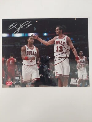 Foto certificada de Derrick Rose & Joakim Noah Chicago Bulls 8x10 por D Rose Off. Holograma Foto 1 de 2
