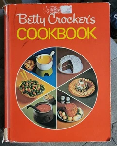BETTY CROCKER'S COOKBOOK Red Hardcover Pie Cover 1972 Golden Press AS IS - Picture 1 of 5