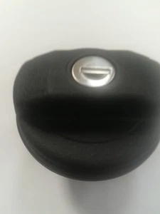 LAND ROVER DISCOVERY 1/2 TANKDECKEL MIT VERSCHLUSS UND 2 SCHLÜSSELN - Bild 1 von 4