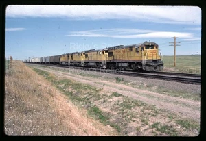 Original Slide UP #2883 U30C Union Pacific Otto WY 1985 Soda Ash Train - Bild 1 von 3
