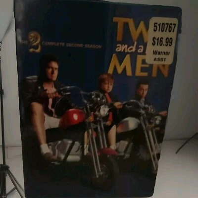 Two and a Half Men Charlie Sheen  - Image 1 of 2