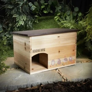 45cm Wooden Hedgehog House Rainproof Certified Hibernation Nesting Hotel Box IFS - Picture 1 of 4