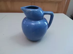 JARRA CREMA AZUL CERÁMICA RUSHMORE DE COLECCIÓN COLINAS NEGRAS S.D. 1935- 1944 - Imagen 1 de 5