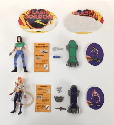 Lote de 2 bonecos de ação Flash Gordon Princesa Thundar e Dale Arden com acessórios - Imagem 1 de 4