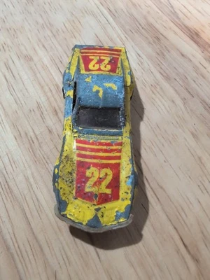 Carro vintage Playart Corvette Stingray amarelo antigo - Imagem 1 de 3