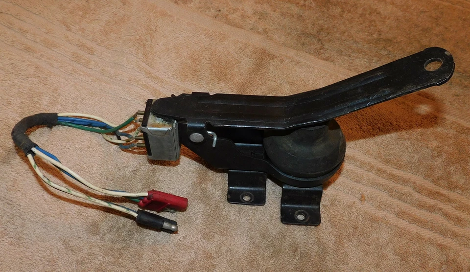 64-65 Falcon Ranchero Fairlane Comet Cyclone НОВЫЙ ИЗ СТАРЫХ ЗАПАСОВ 2S ПЕДАЛЬНЫЙ НАСОС ОМЫВАТЕЛЯ ЛОБОВОГО СТЕКЛА - Изображение 1 из 4