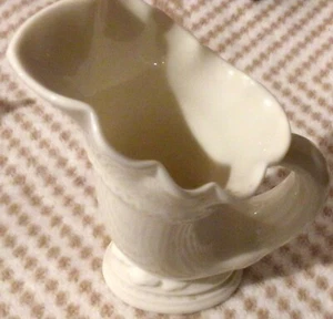 VINTAGE LENOX MINIATURE CORNUCOPIA /HORN OF PLENTY VASE - Picture 1 of 7
