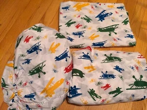 Pillowfort Twin Sheet Set White With Colorful Airplanes Polyester EUC - Picture 1 of 2