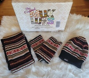 Muk Luks Black Red Beige Reversible Set Hat,Scarf,Hand/Wrist Warmers Thumbholes - Picture 1 of 7