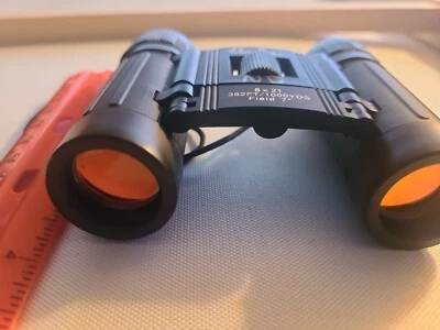 BINOLUX 8x21 Compact Binoculars 392ft / 1,000 yds - Image 1 of 4