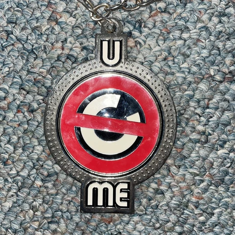 John Cena U Can’t See Me 2009 WWE Spinner Medallion Chain necklace Very Rare Cover