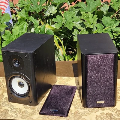 Altavoces de dormitorio Onkyo D 035 BookShelf 40W Foto 1 de 4