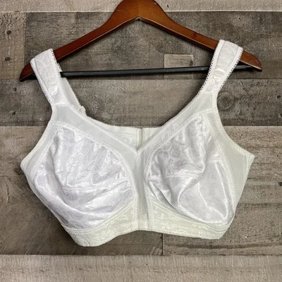 Vintage Playtex 18 Hour Bra Comfort Strap Wirefree Size 40D White & Cream - Image 1 of 4