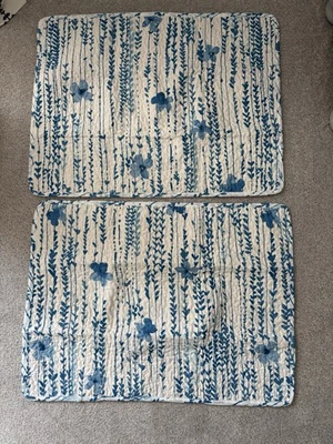 NWOT Nicole Miller 2 Standard Cotton Pillow Shams Blue Teal Floral Leaf on White - Image 1 of 4