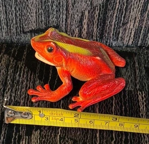 Vintage Tree Frog Amphibian Figure Plastic Toy 1998 ERCG - Picture 1 of 14