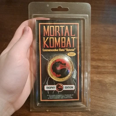Mortal Kombat banhado a ouro 18k Pog Slammer - Completo na embalagem - Imagem 1 de 4