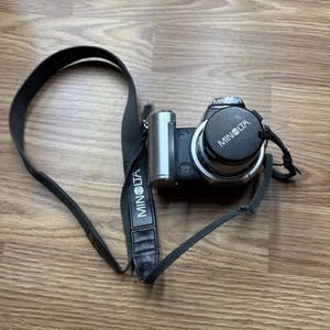 Konica Minolta Dimage Z1 3.2MP 10x Optical Zoom Digital Camera Silver Tested - Picture 1 of 7