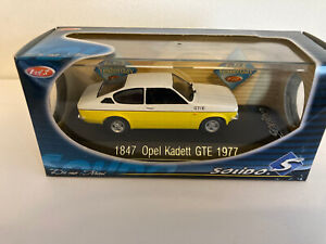 1/43 Solido Opel Kadett GTE 1977 état neuf 1847 boite/surboite d'origine