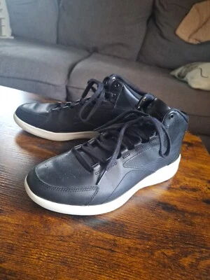 Under Armour Charged Pivot Mid Leather Womens Size 9 - Image 1 of 4