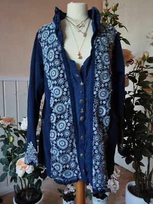 Tredy Kurzmantel/Longjacke: Grösse 46, Farbe Blau, tolle Details - Bild 1 von 4