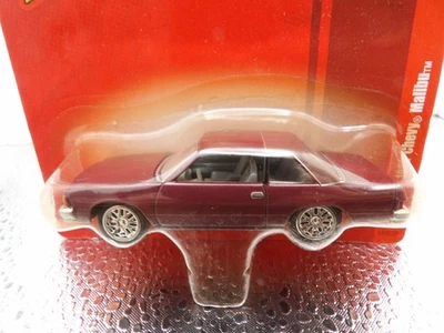 Chevy Malibu 1981 Johnny Lightning Forever 64 fundido a presión 1:64 Foto 1 de 4