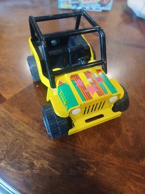 Vehículo de juguete Jeep Wrangler Mini Tonka Play People amarillo vintage años 80.  Foto 1 de 4
