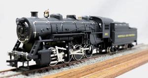 IHC Premier #23724 Norfolk and Western N&W 0-8-0 Switch Locomotive, C9 - Picture 1 of 8