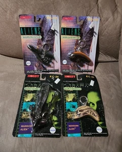 Lotto di 4 portachiavi in PVC Aliens Alien Resurrection Tsukuda Hobby 1997 nuovi sigillati  - Foto 1 di 2