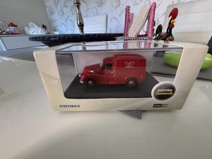 1:43 Morris Minor Van - Picture 1 of 6