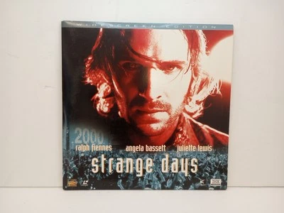 Strange Days (Laserdisc) Widescreen Edition (1995) Ralph Fiennes Angela Bassett - Image 1 of 4