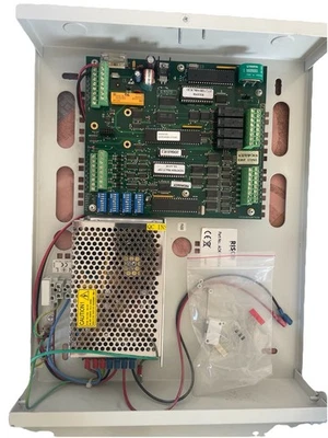 Risco KF-R7 Contrôleur pour gérer un à quatre portes - Photo 1/3