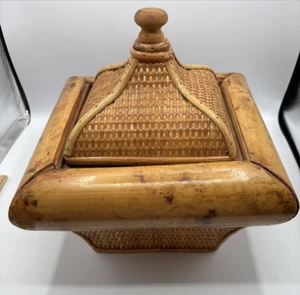 Vintage Chinese Woven Bamboo Cane Wooden Basket Box Trinket Stash (RARE) ! - Picture 1 of 20