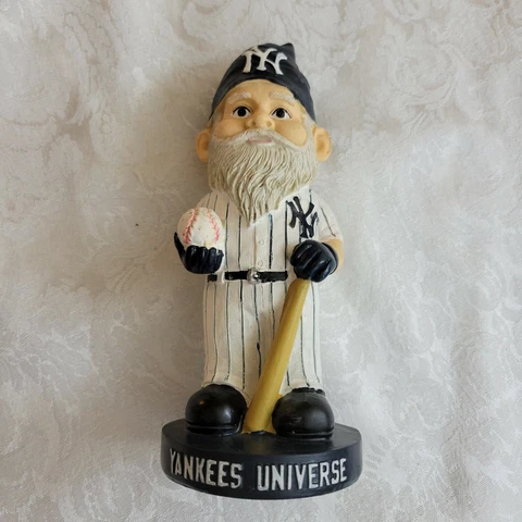 New York Yankees Garden Gnome - Yankees Universe Limited Edition - RARE Cover