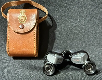 Vintage Tasco 6x15 Coated Binoculars With Leather Case. In Great Condition - Image 1 of 4