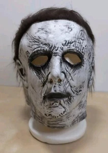 Michael Meyers Halloween Mask - Picture 1 of 4