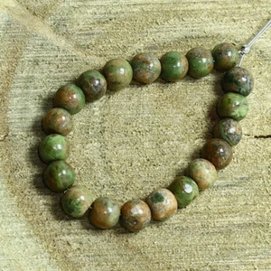 Briolette de cuentas redondas lisas de jaspe de unakita natural sueltas para hacer joyas - Imagen 1 de 3