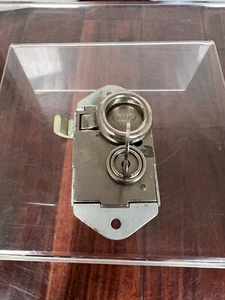 Vintage Yale Cabinet Drawer Lock With Key - Picture 1 of 13