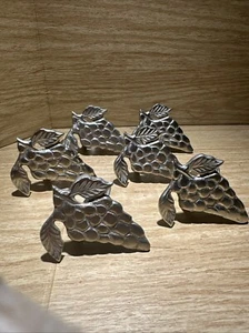 Set Of 6 Silver Metal Napkin Rings Cluster of Grapes and Leaves Rings Holder - Picture 1 of 11