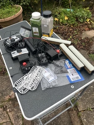 Hornby 00 gauge multiple railway modelling items - Image 1 of 4