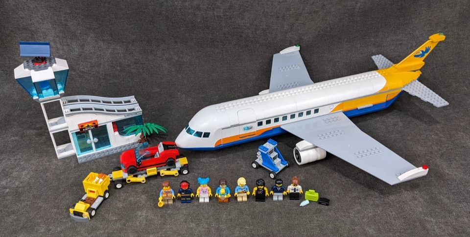 LEGO CITY: Passenger Airplane (60262) Used, 100%Complete, No box/manual, Retired - Image 1 of 4