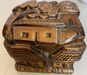 Vintage Hand Carved Wood Trinket Box House Village Tropical Tribal Scenic 4" - Picture 1 of 12