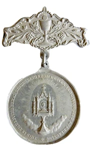 cOMMUNION CATHOLIC THIS IS THE LIVING BREAD ANTIQUE VINTAGE PIN MEDAL neocurio - Picture 1 of 4