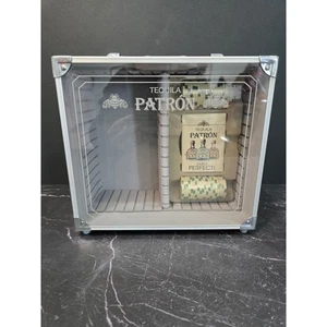 Patron Tequila Anejo Poker Set Vetrina in Metallo con Fiches, Carte Promo Set - Foto 1 di 8