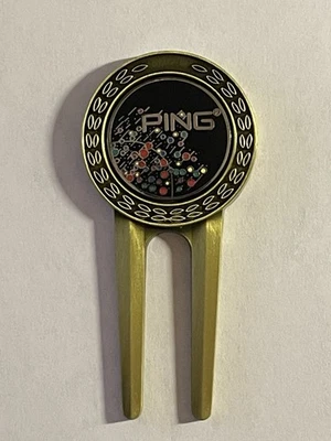 (1) Herramienta Divot Golf Punto Esmalte Multicolor Ping y Marcador de Golf Estilo Moneda 1"   Foto 1 de 3