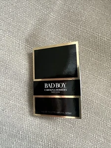 Carolina Herrera Bad Boy Eau de Toilette 1.5ml EDP Travel Mini Spray - Picture 1 of 2
