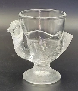 1x Pressed Glass Chicken Hen Easter Breakfast Egg Cups Made in France Luminarc - Picture 1 of 6