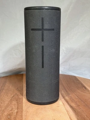 Altavoz portátil impermeable Ultimate Ears Megaboom 3 negro S-00171 Foto 1 de 4