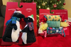 Lote de 2 Juguetes Wondershop Catnip Gato Navidad/Vacaciones Pingüinos, Regalos - Imagen 1 de 3